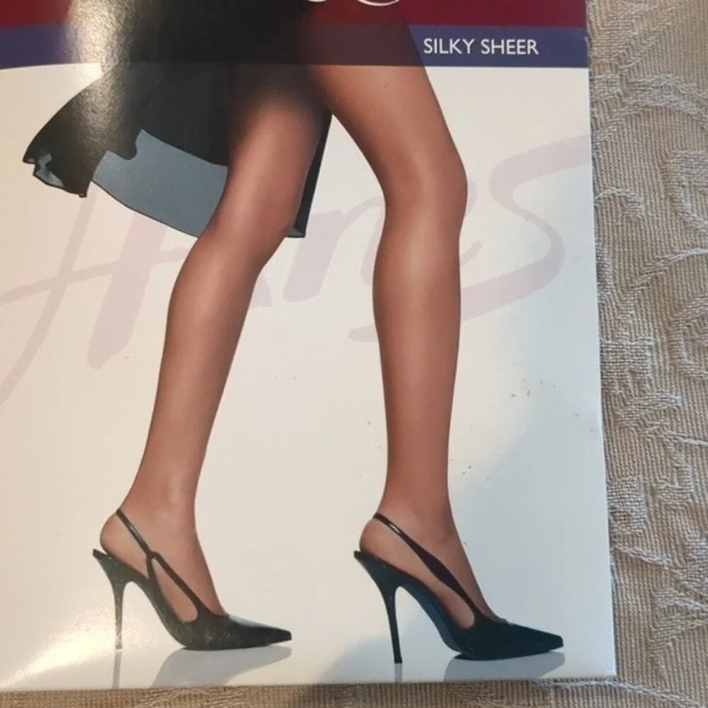 HANES LOT OF 3 SILK REFLECTIONS STOCKINGS